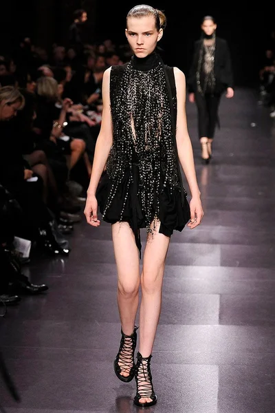 Look 38